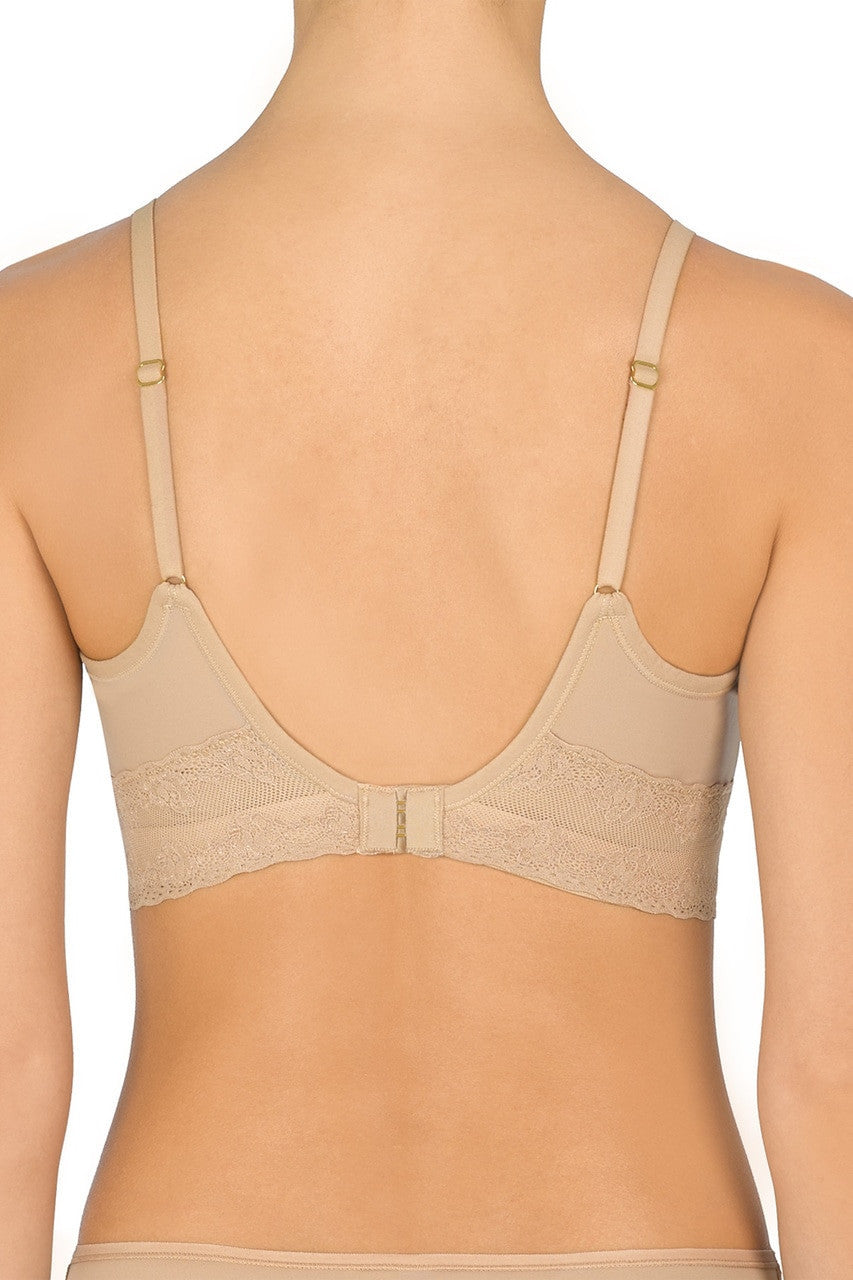 This pack of three Nonpadded DD+ bras are fitted with a non balcony shape  embedded with supporting wires underneath a striped design. Av
